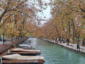 Comment aller d'Annecy à Genève? Taxi