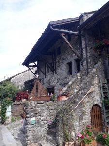 Taxi Annecy Yvoire Day tour from Annecy