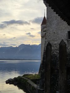 Taxi Montreux Annecy Chillon Castle