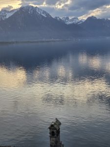 Taxi Montreux Annecy Chillon Castle