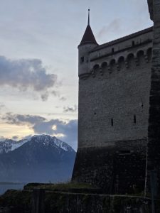 Taxi Montreux Annecy Chillon Castle